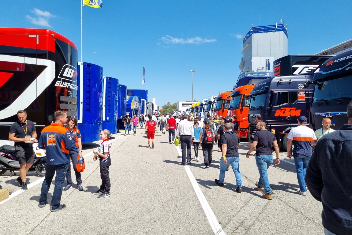 Fahrerlager in Jerez